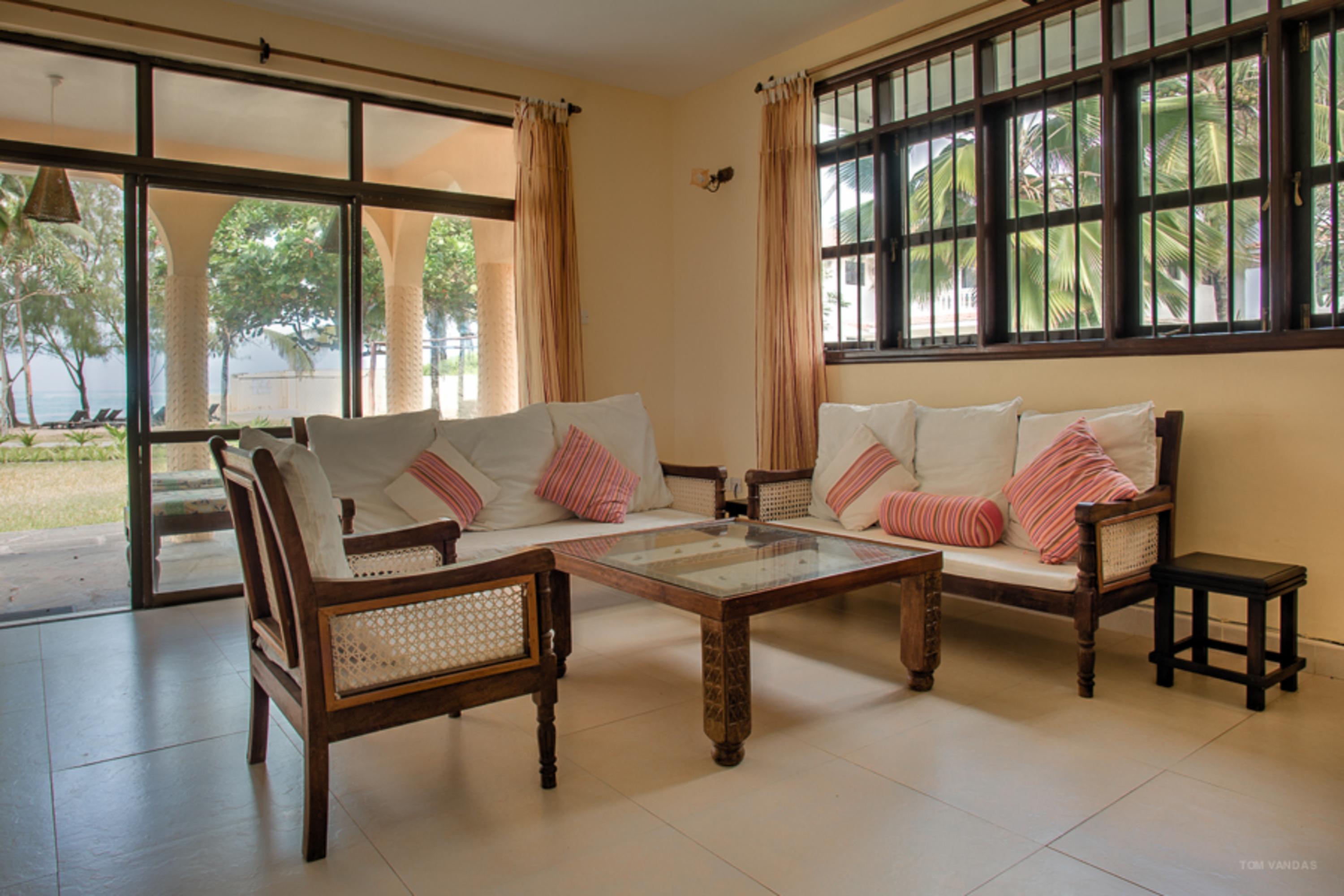 Bahari Dhow Beach Villas شاطئ دياني المظهر الخارجي الصورة
