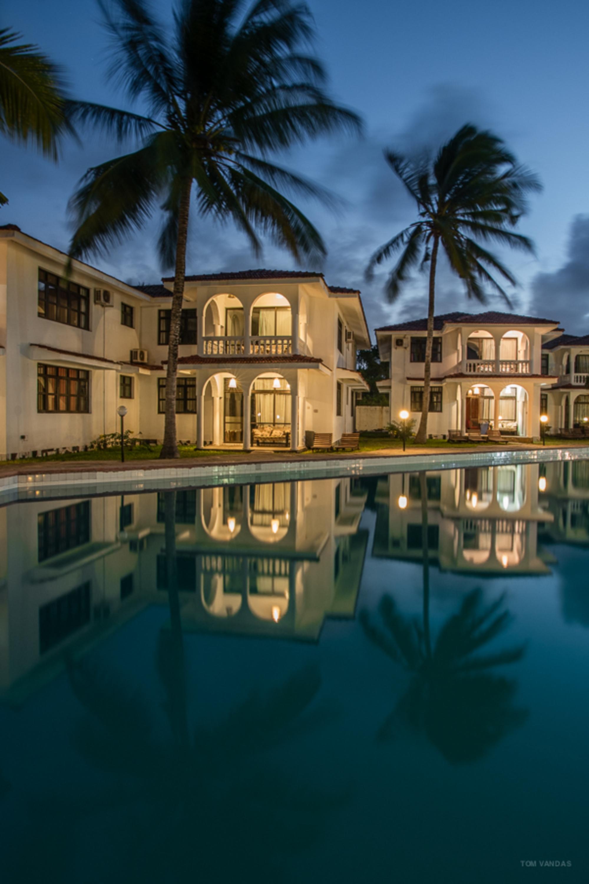 Bahari Dhow Beach Villas شاطئ دياني المظهر الخارجي الصورة