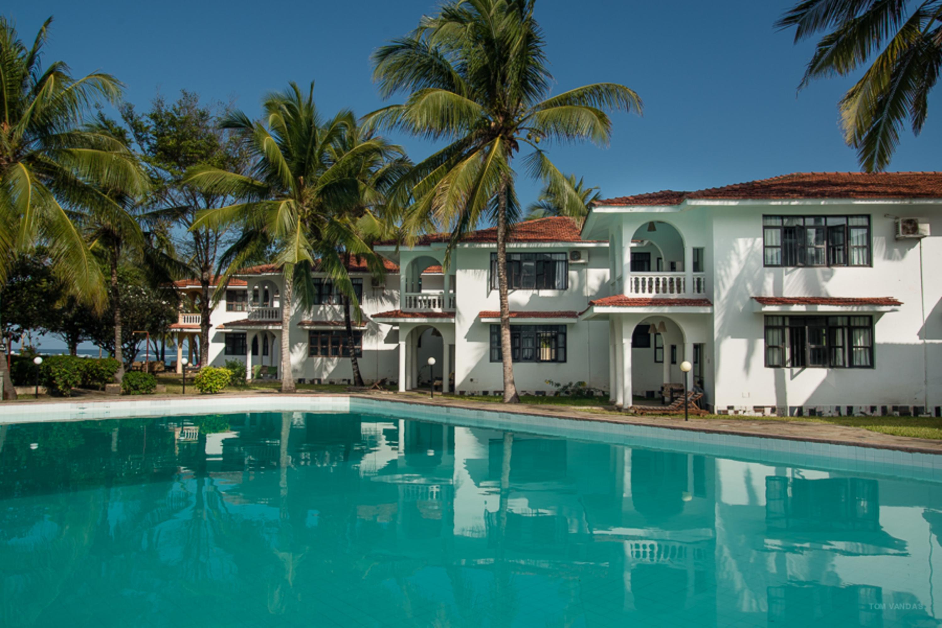 Bahari Dhow Beach Villas شاطئ دياني المظهر الخارجي الصورة