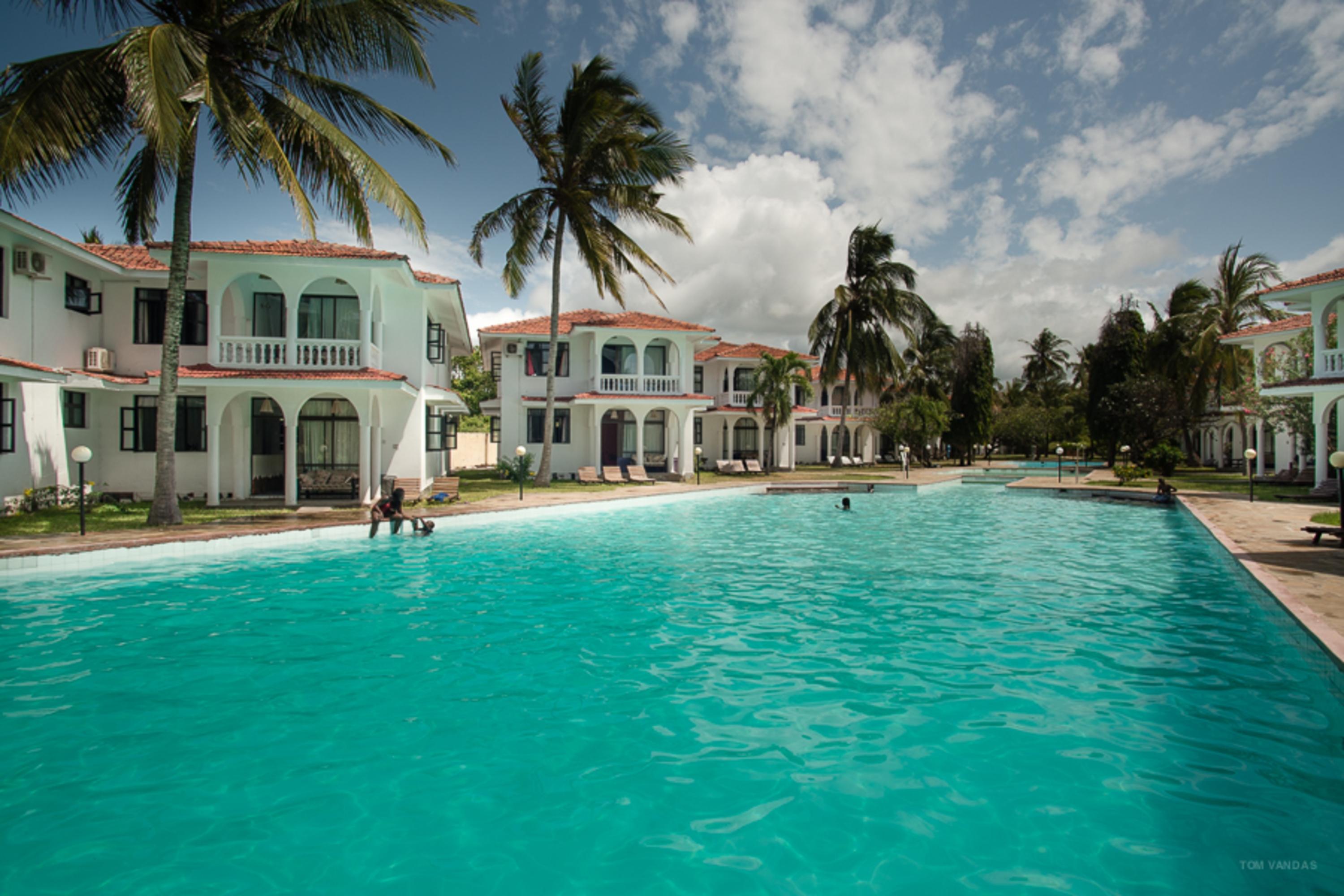 Bahari Dhow Beach Villas شاطئ دياني المظهر الخارجي الصورة