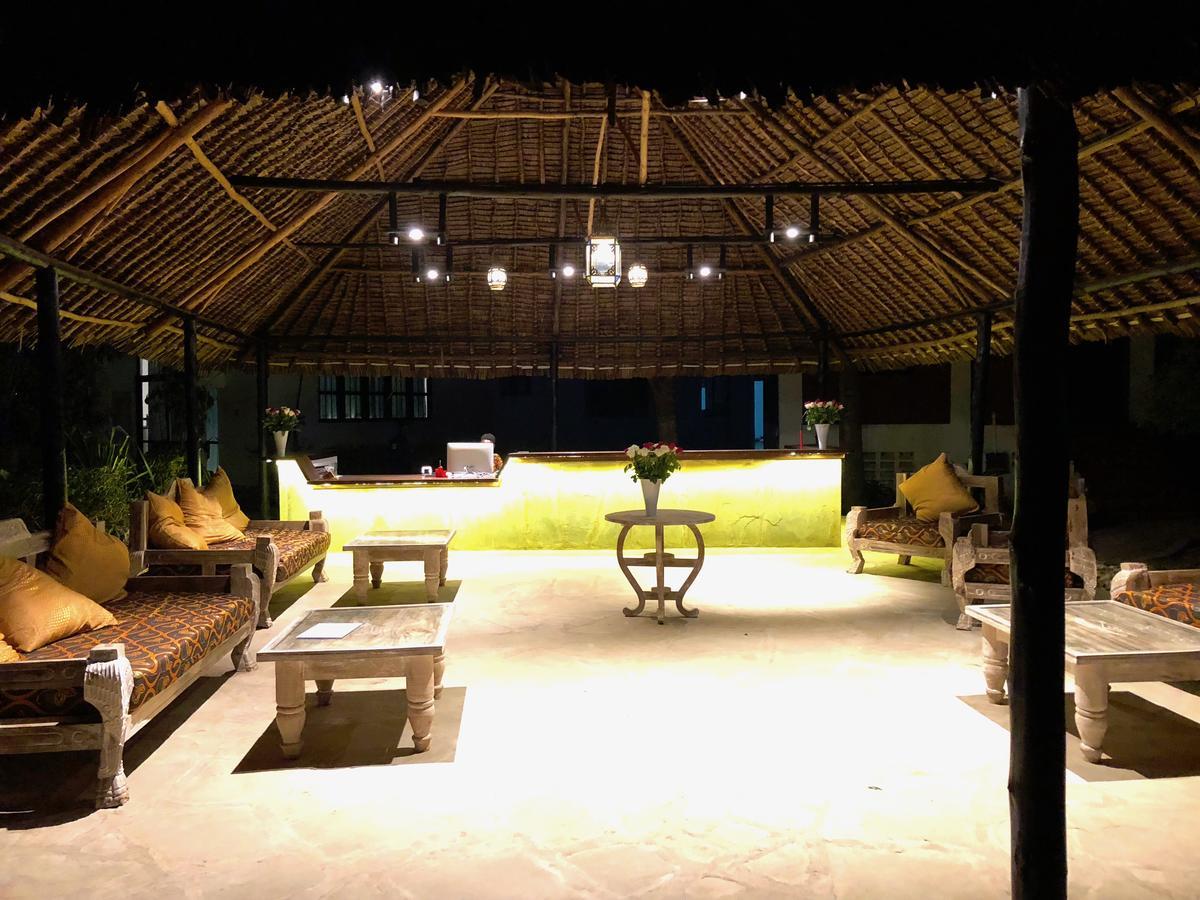 Bahari Dhow Beach Villas شاطئ دياني المظهر الخارجي الصورة